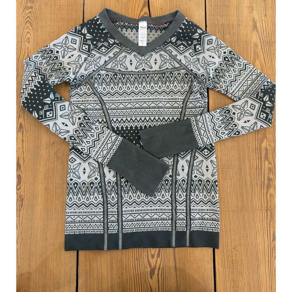 Ivivva by lululemon Glacier Geometric Long Sleeve‎ Shirt Thumb Holes Stretch 12